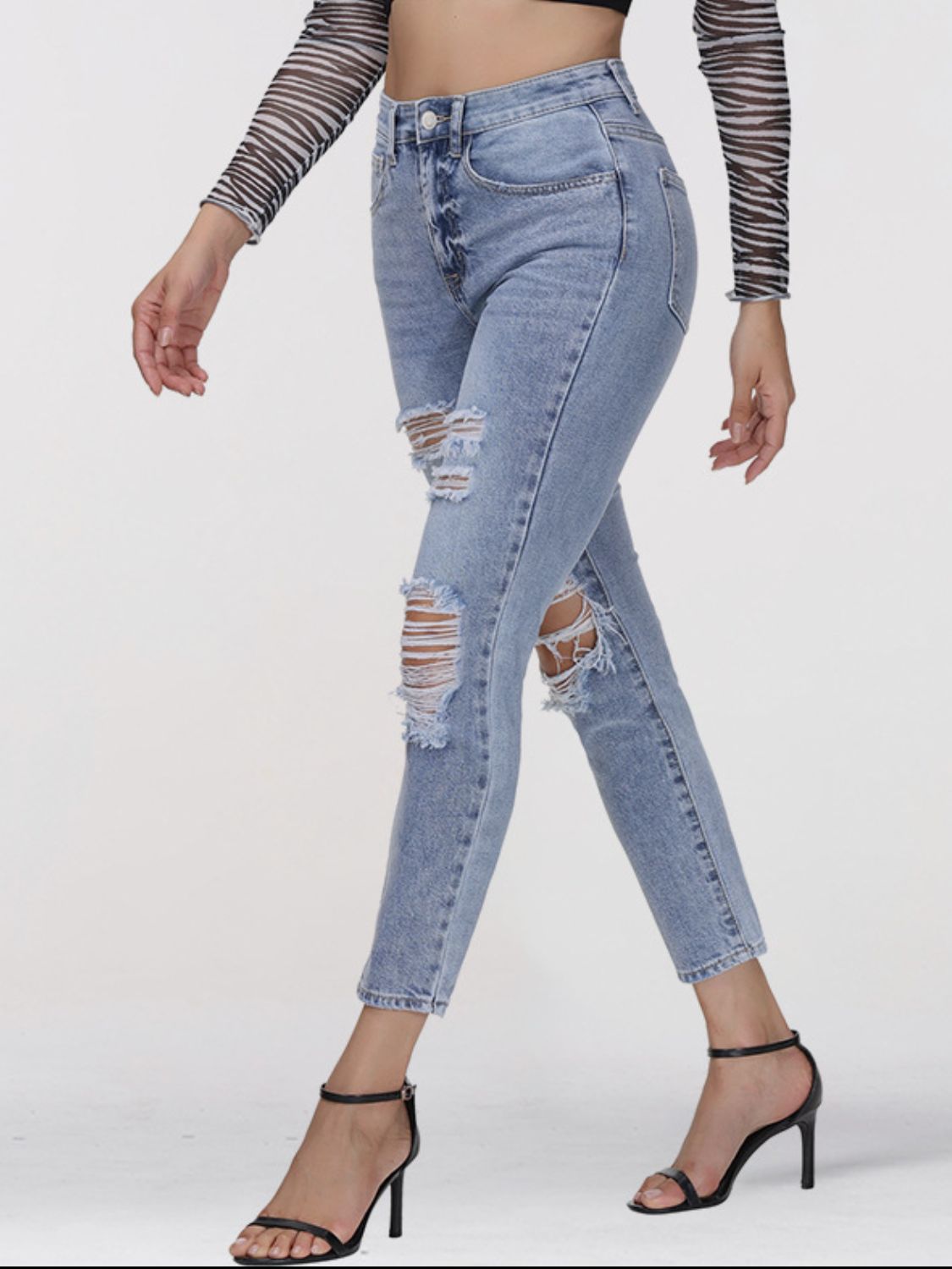 Distressed Skinny Cropped Jeans