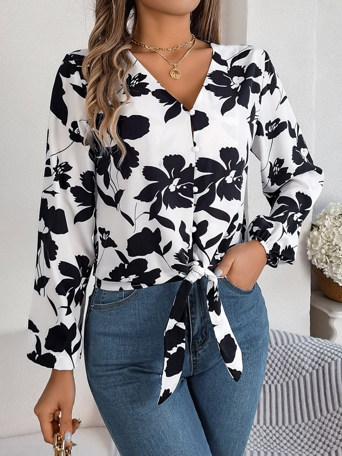 Printed V-Neck Long Sleeve Blouse