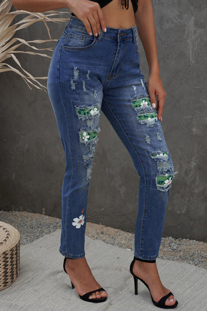 Distressed Buttoned Jeans with Pockets