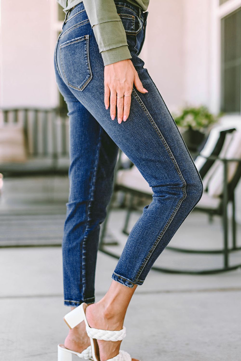 Slim Cropped Jeans with Pockets