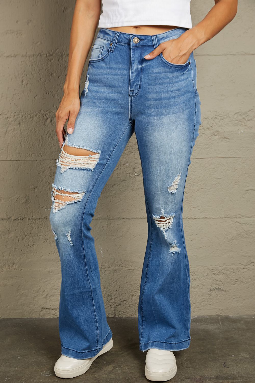 Baeful Distressed Flare Leg Jeans with Pockets